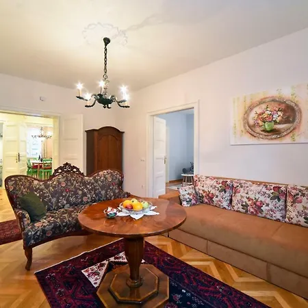 Tatjana Apartment *